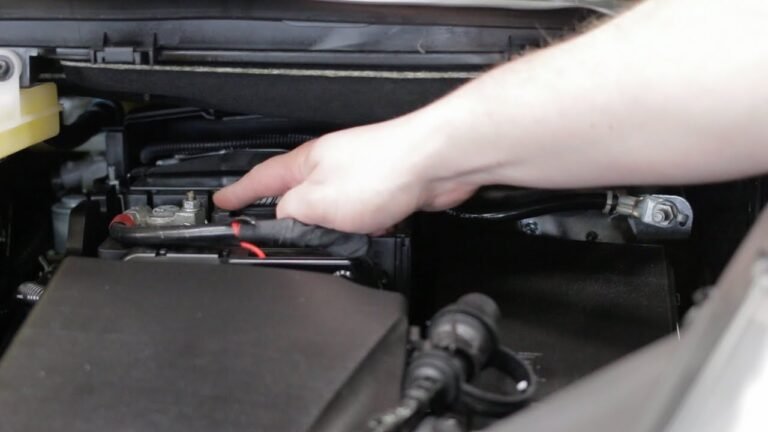 Connecting Jumper Cables to a 2017 Ford Escape: A Step-by-Step Guide